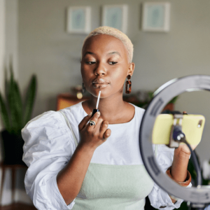 gloss-com-acido-hialuronico-01